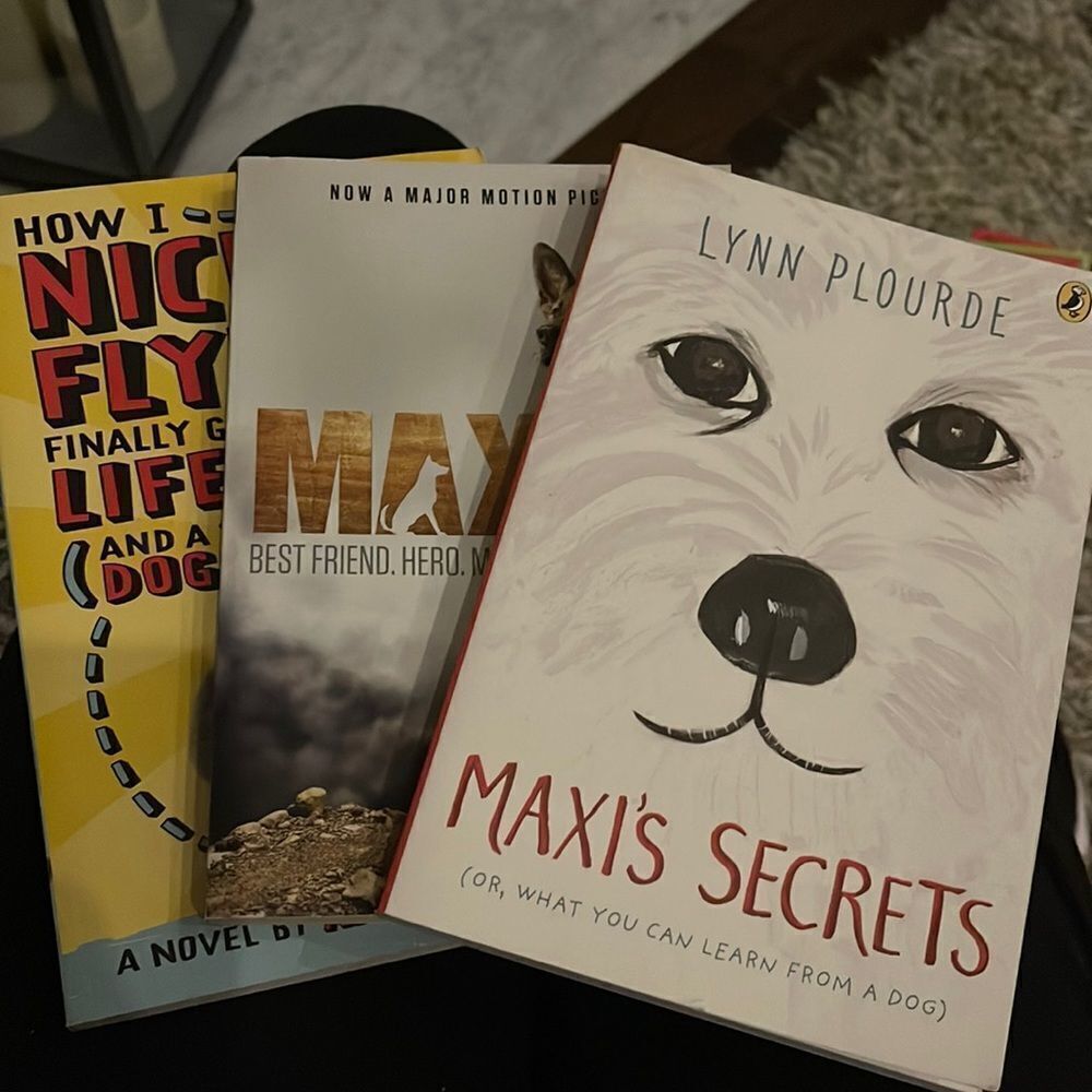 Bundle of 3 Books. Grades 3-6‎ Dog Themed Books.🐶🐾🐶